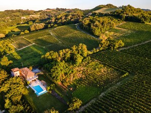 Exterior - Villa Architetti by Italita, a luxury villa infinity pool and pool bar. (Garbazzola)