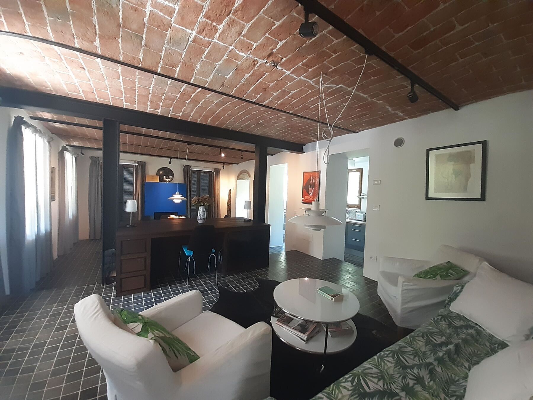 6 chambres, fer et planche à repasser, Wi-Fi, draps fournis