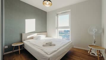 Espacio para trabajar con laptop y wifi gratis