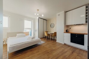 Una televisión de pantalla plana