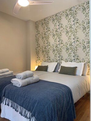 2 bedrooms, iron/ironing board, free WiFi, bed sheets - Centrally located apartment in Torremolinos (Torremolinos)