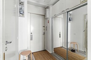 Interior - Mid Century Jugend | Walkable Area | Tram/Bus 200m (Helsinki)