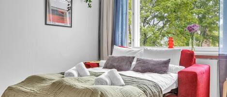 1 bedroom, iron/ironing board, free WiFi, bed sheets