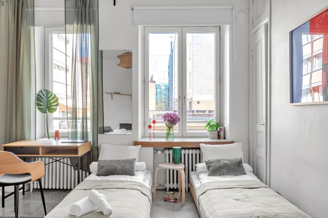 1 habitación, escritorio, tabla de planchar con plancha y wifi gratis 