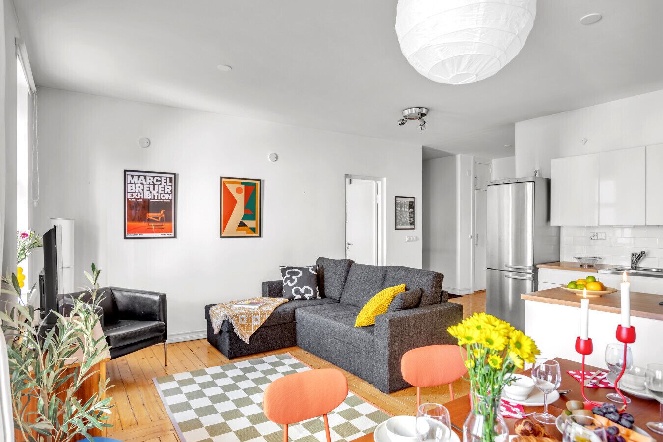 智能電視、書籍