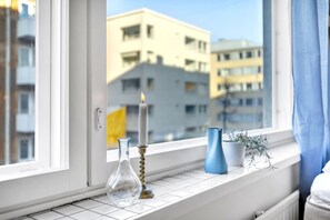 Interior - Design District w King Bed, Netflix, tram&bus near (Helsinki)