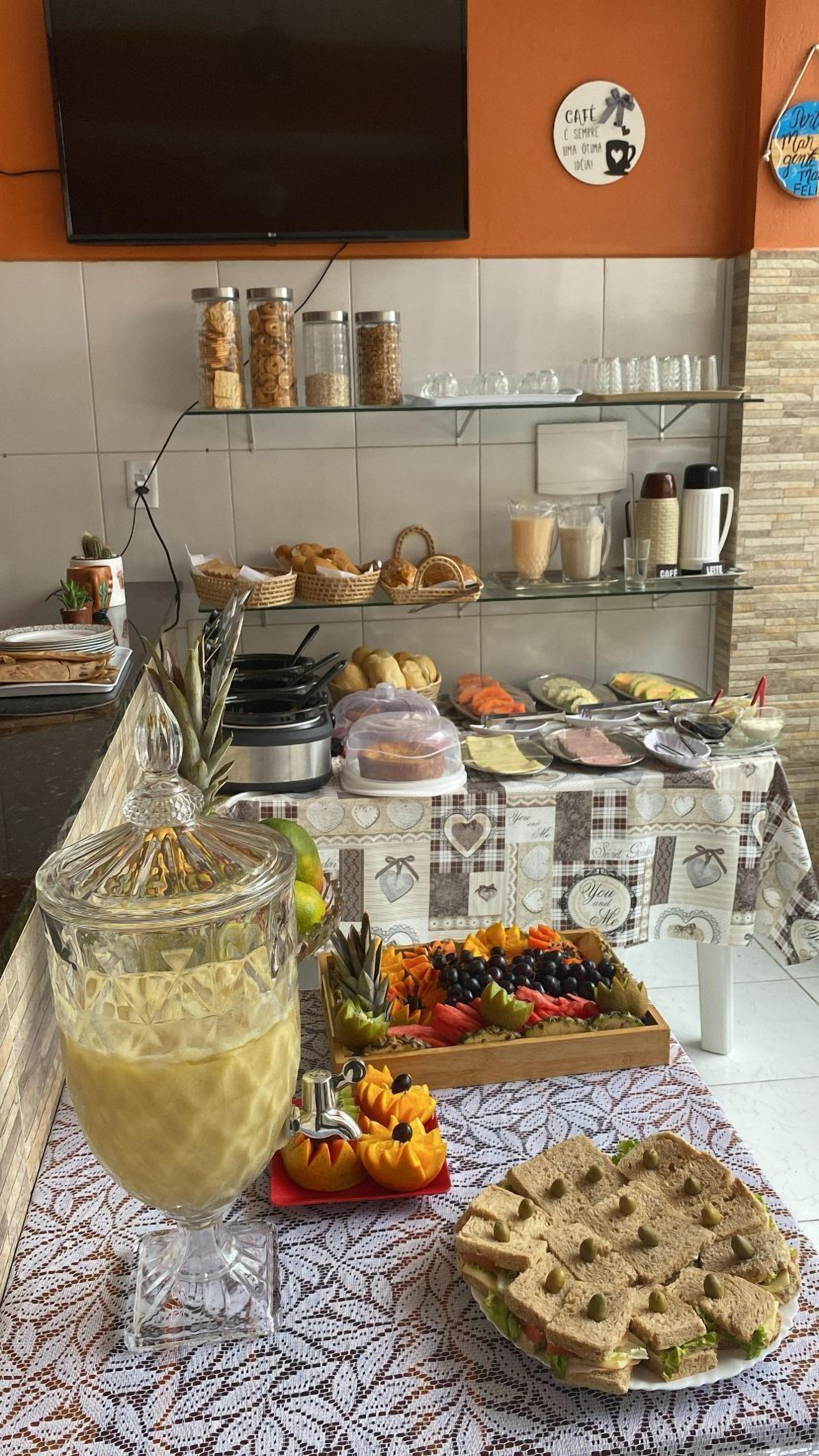 Free daily cooked-to-order breakfast 