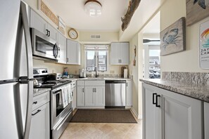 Fridge, microwave, oven, stovetop - 70 Henlopen Gardens - lovely 2 bedroom townhouse in Lewes! (Lewes)