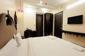 Deluxe Room | Free WiFi