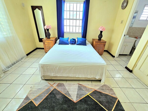 2 bedrooms, iron/ironing board, WiFi, bed sheets