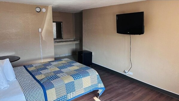 4 bedrooms, free WiFi, bed sheets