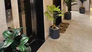 Front of property - Hotel Sharanga (Hisar)