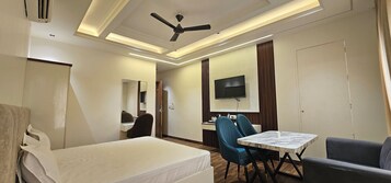 Classic Suite, City View | Desk, laptop workspace, iron/ironing board, free WiFi