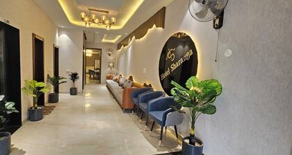 Hotel Sharanga