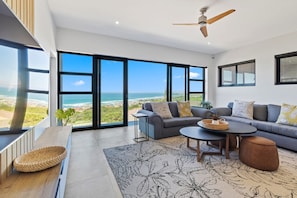 House (5 Bedrooms) | Interior - 31 Flamink Crescent Ave (Glentana)