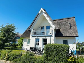 Exterior - Reethaus Arkonablick - Villa by the sea with fenced garden. Dogs welcome. (Glowe)
