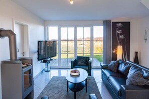 Living area - Reethaus Arkonablick - Villa by the sea with fenced garden. Dogs welcome. (Glowe)