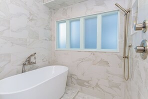 Shower, hair dryer, towels - Elegantly designed 4 bed, 4.5 bath home in the exclusive Sandcastle Community of Sea Colony; Private Beach, Community Pools, Fitness, Tennis, Playgrounds, Basketball Courts. (South Bethany)