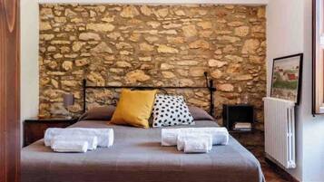 1 chambre, fer et planche Ă repasser, Wi-Fi, draps fournis