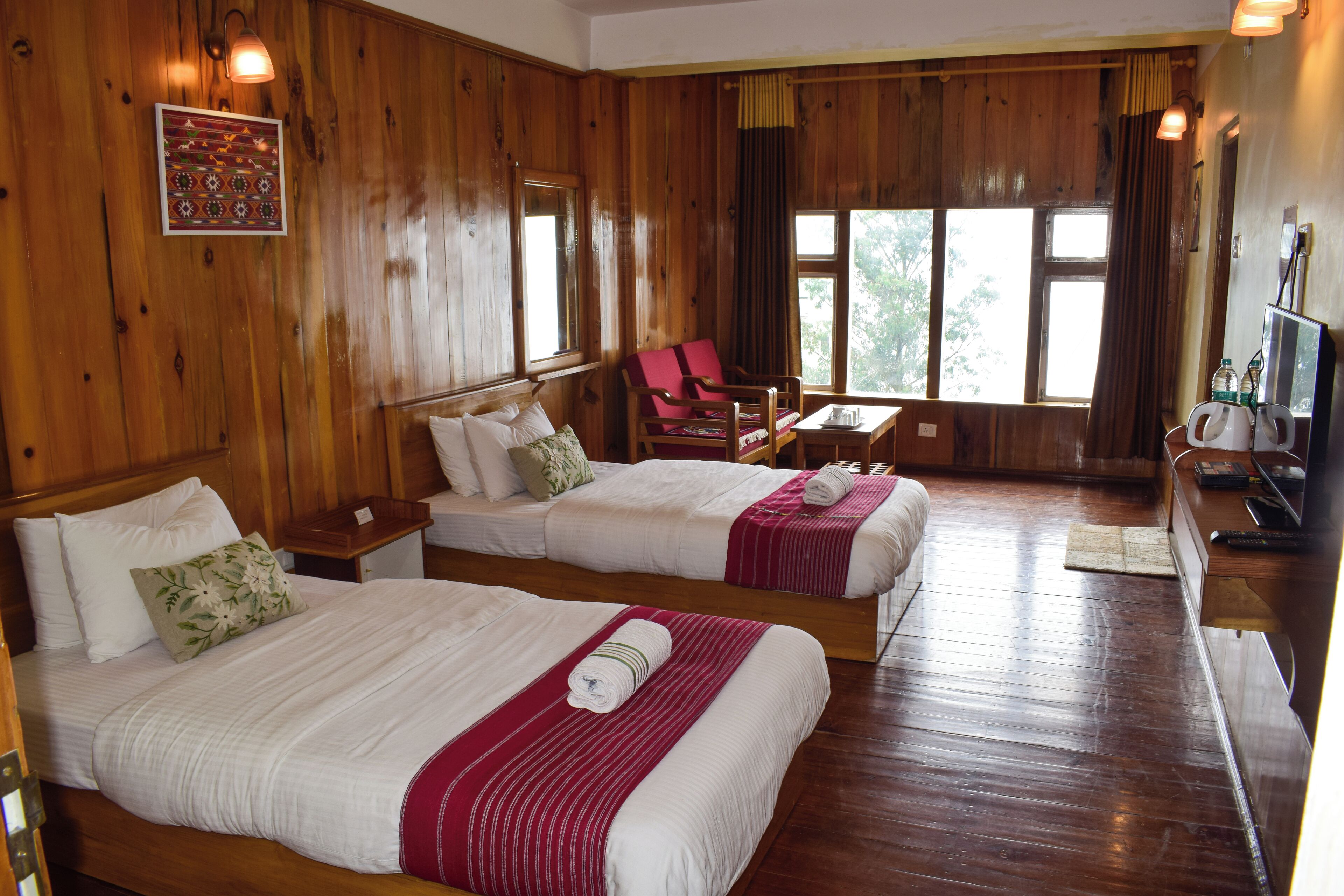 Habitación Confort con 1 cama matrimonial o 2 individuales | Escritorio y wifi gratis 