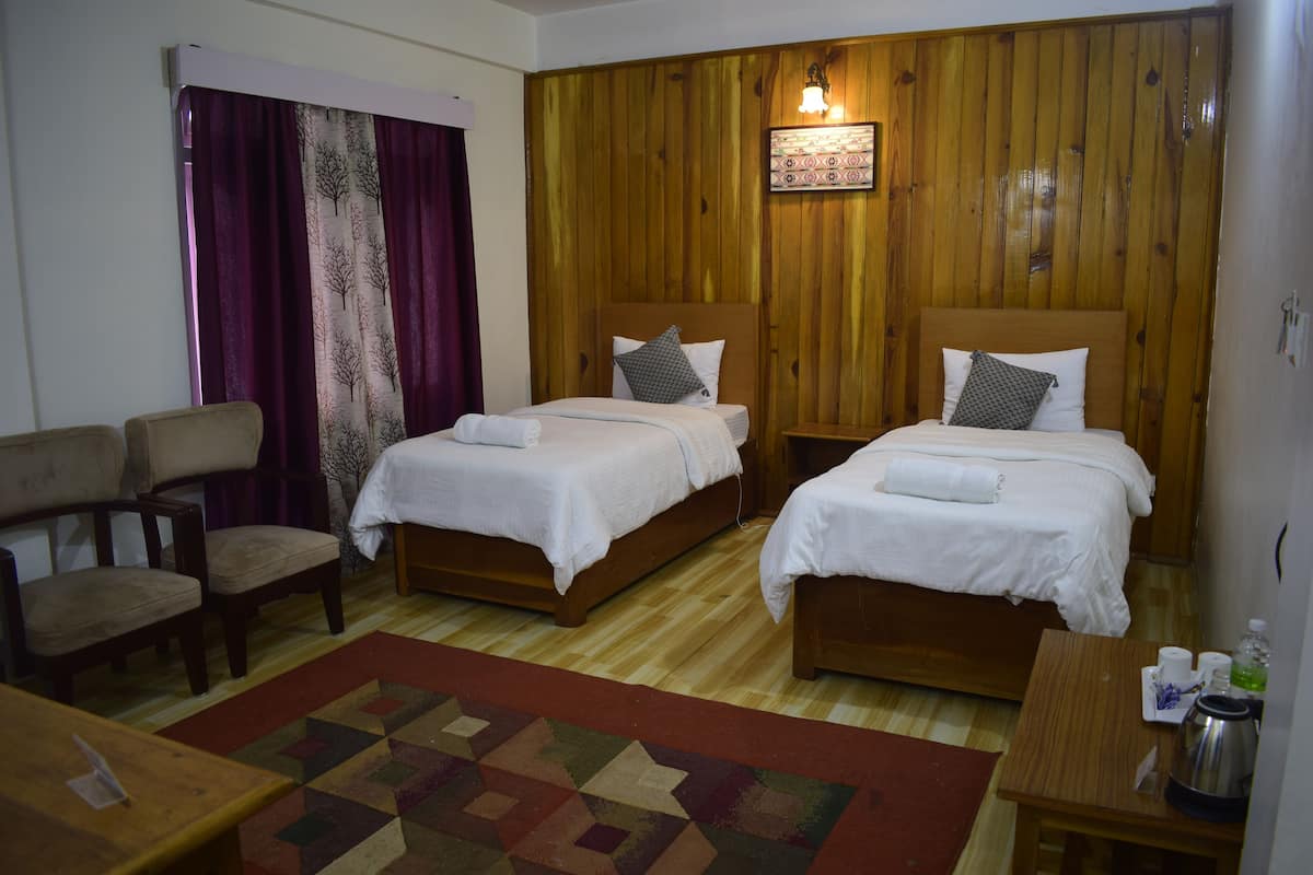 Classic Double Room | Desk, free WiFi