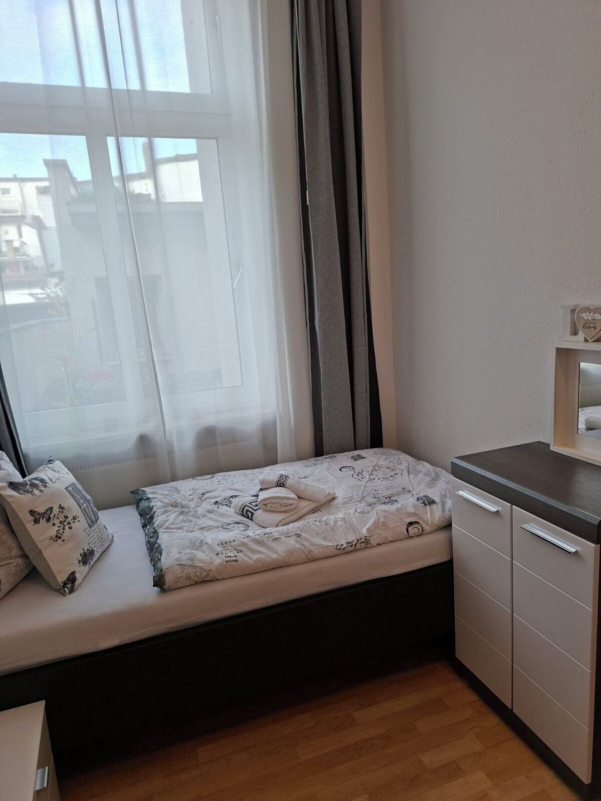 1 bedroom, travel crib, WiFi (free), bed sheets