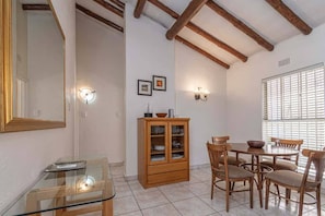 House, 2 Bedrooms, Accessible, Terrace | Dining room