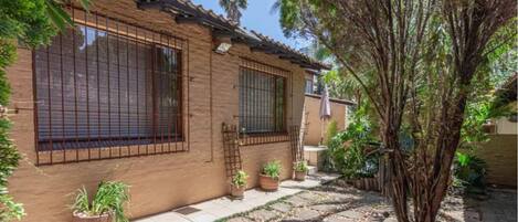 House, 2 Bedrooms, Accessible, Terrace | Property grounds