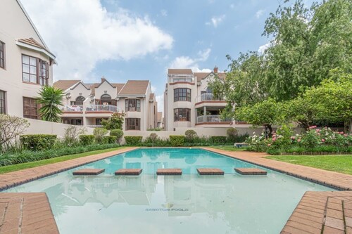 Peaceful Sandton Townhouse in Gated Community