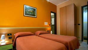Unclassified image, 3 of 8, button - Hotel La Quercia (Mozzo)