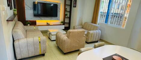 Apartment, 2 Bedrooms | Living area