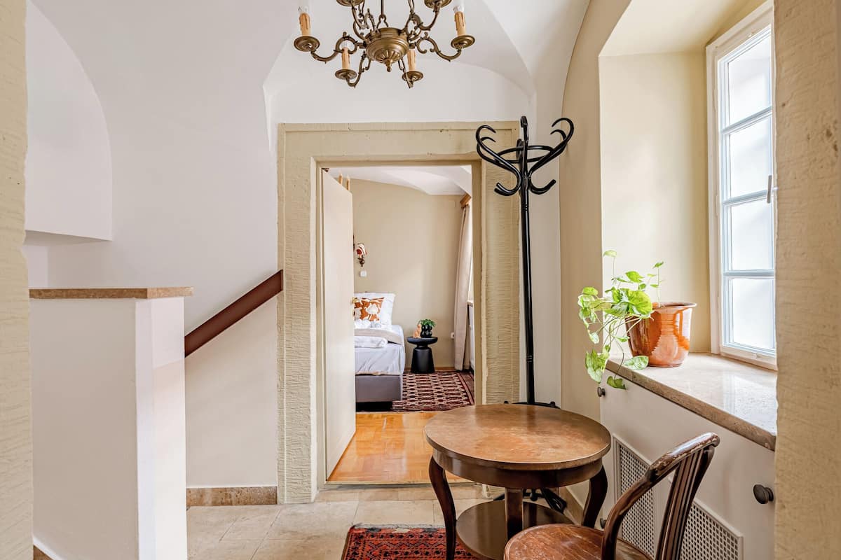 Family Room | Free WiFi