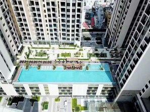 Outdoor pool - Miso Luxstay Ha Do Centrosa Residence (Hoa Hung)