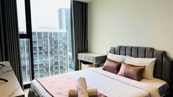 Caja de seguridad en la habitación y escritorio