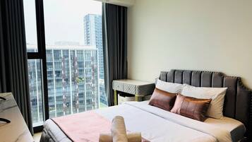 Caja de seguridad en la habitación y escritorio