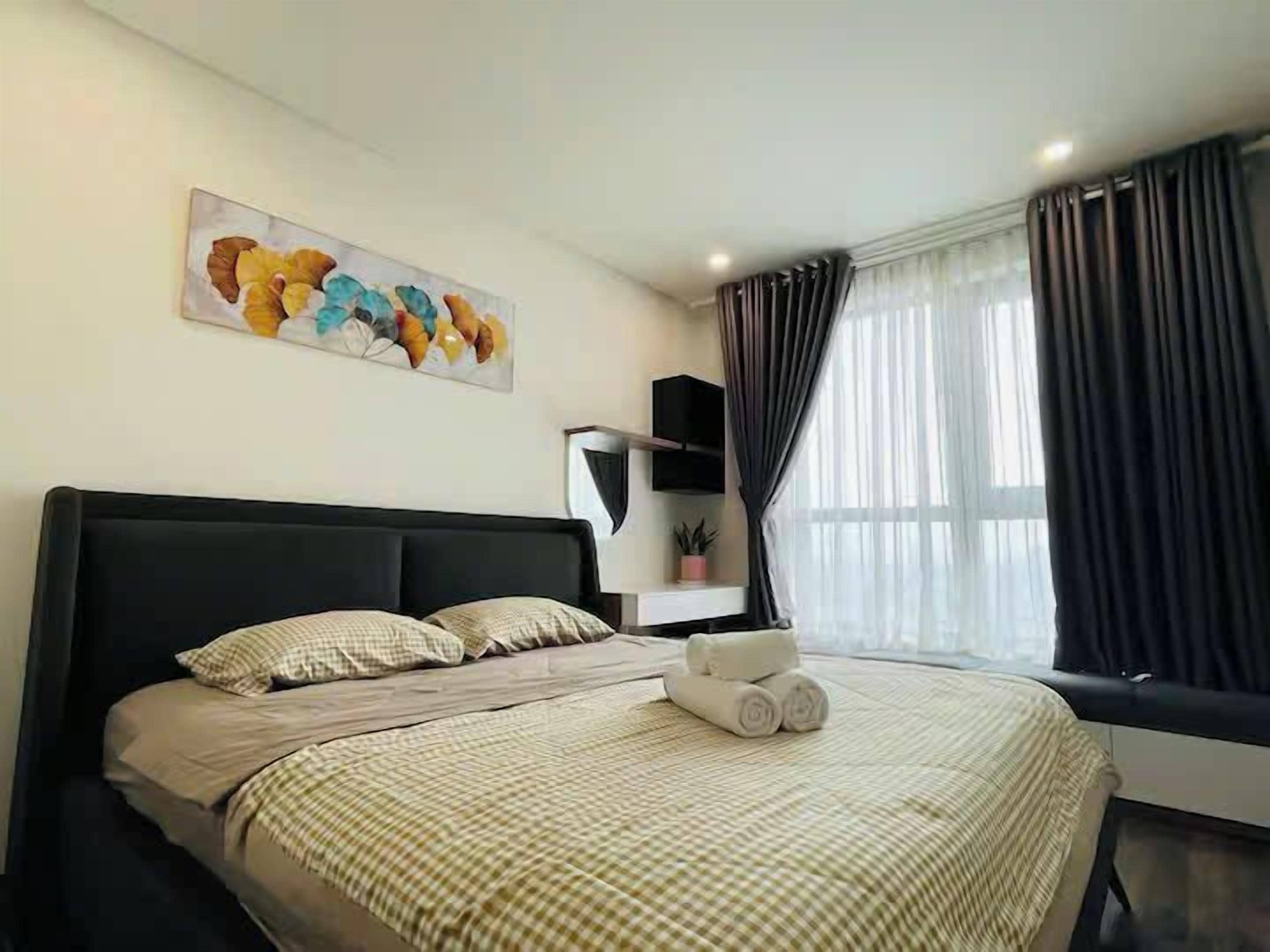 Familien-Suite, 3 Schlafzimmer, Zutritt zur Club Lounge, Stadtblick | Bettwäsche aus ägyptischer Baumwolle, hochwertige Bettwaren