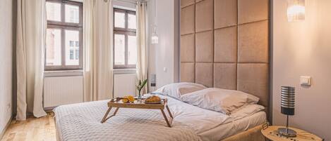 Bügeleisen/Bügelbrett, Reisekinderbett, WLAN, Bettwäsche