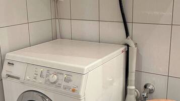 Shared Dormitory, 3 Bedrooms, Terrace, Garden View | Interior