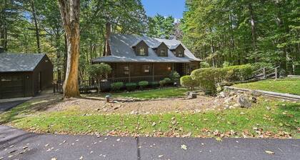 Cushing Home Family Cabin Near Wachusett Mtn 4 Bedroom Home