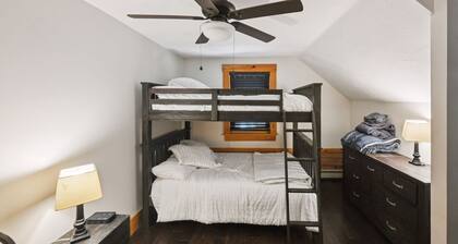 Cushing Home Family Cabin Near Wachusett Mtn 4 Bedroom Home