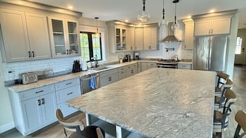 Villa, 3 Bedrooms | Private kitchen | Fridge, oven, toaster