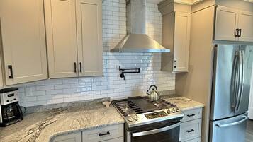 Villa, 3 Bedrooms | Private kitchen | Fridge, oven, toaster
