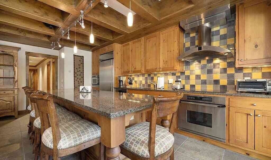 Condo, 3 Bedrooms | Private kitchen | Fridge, oven, coffee/tea maker, toaster