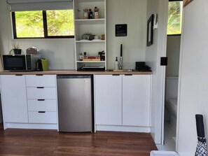 Mobile Home, 1 Bedroom, Balcony, Garden View | Interior - Watts River Tiny - Hidden, but Close to Township (Healesville)