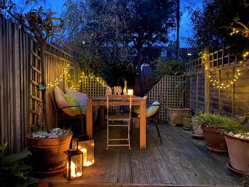 Harbour Cottage
Charming 2 bedroom seaside cottage in the heart of Whitstable