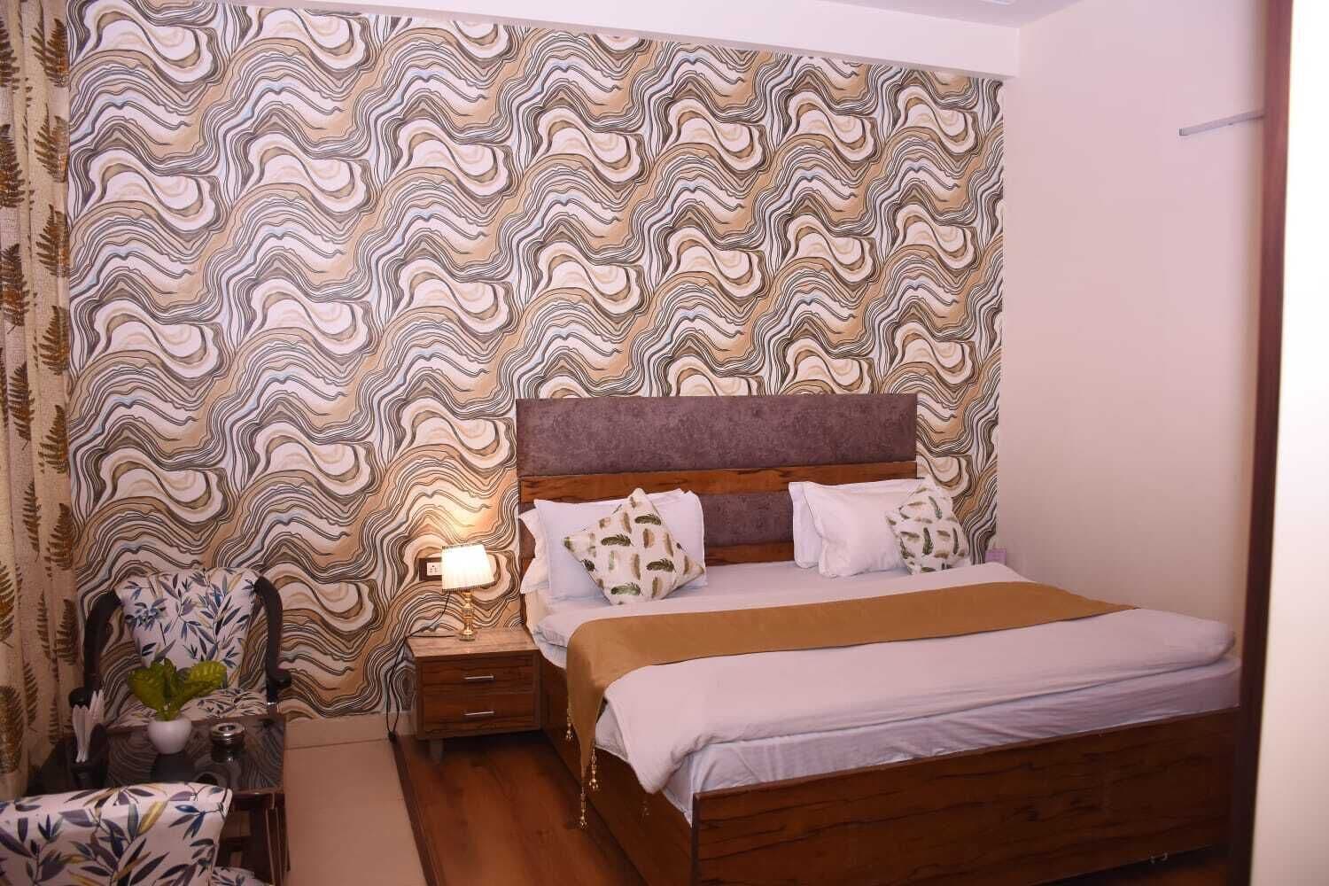 Deluxe Single Room, City View | Desk, free WiFi