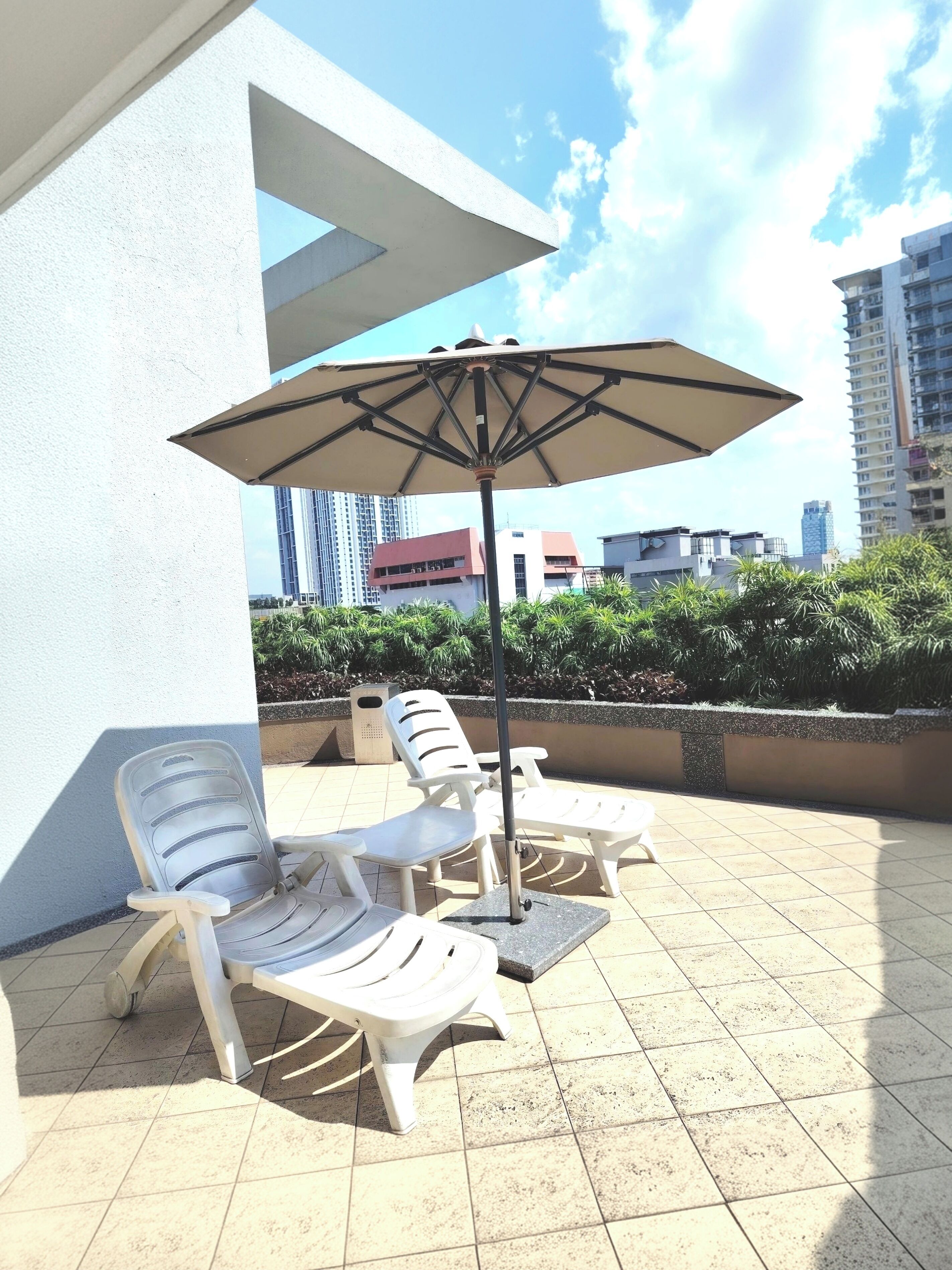 Hồ bơi ngoài trời 