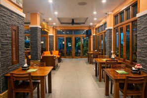 Coin salon dans le hall