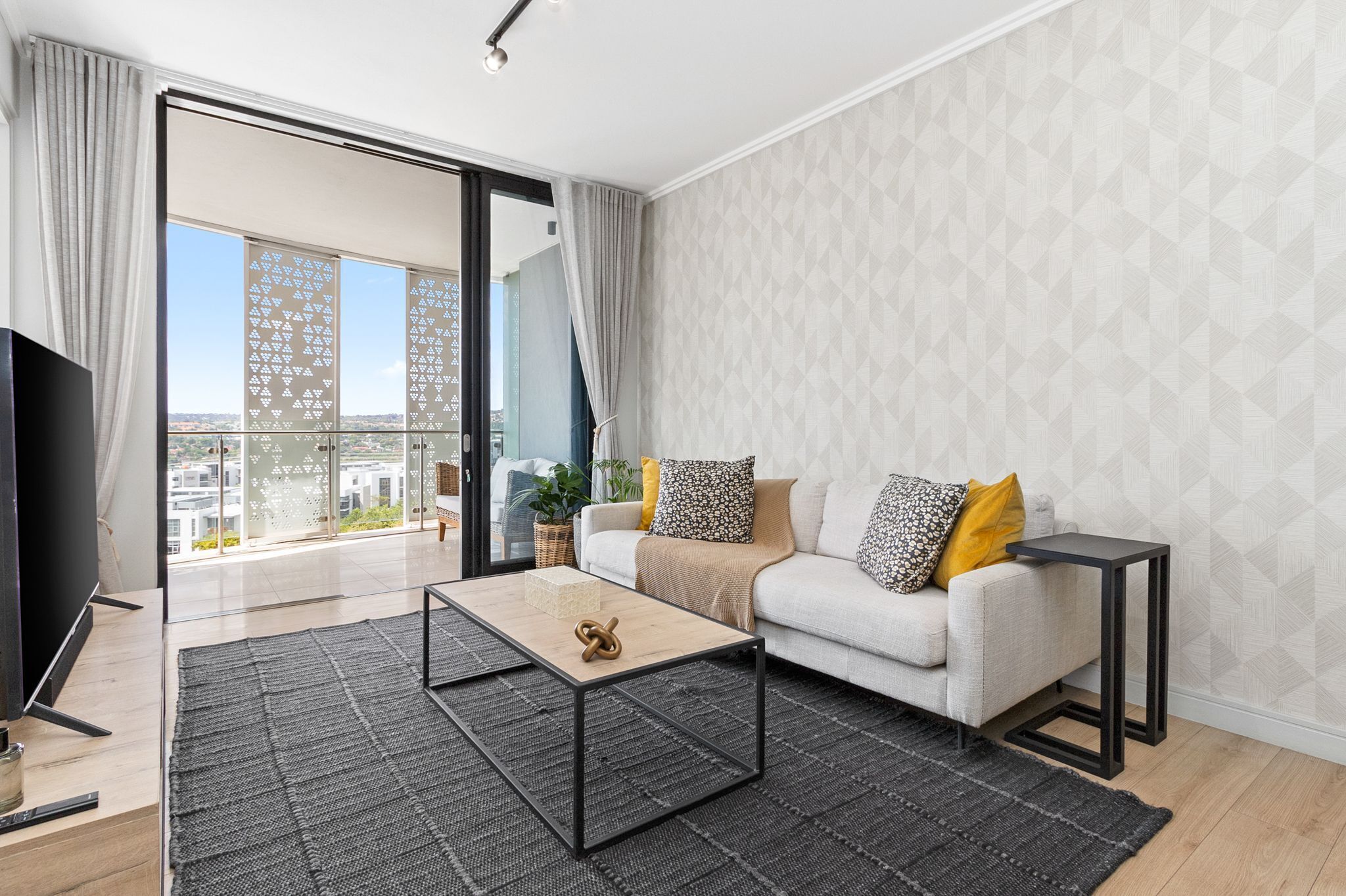 Apartment (2 Bedrooms) | Front of property