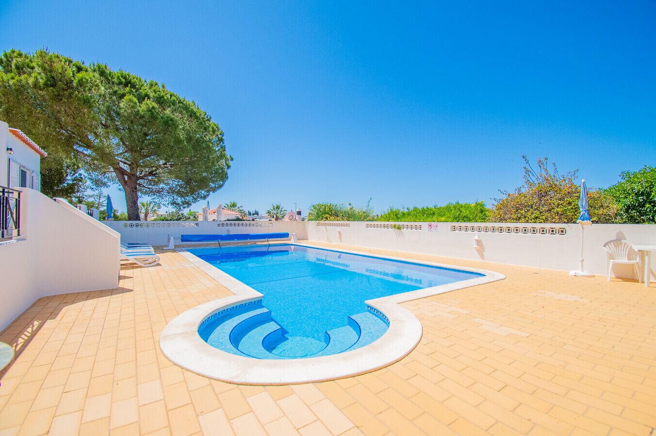 4 عدّة غرف نوم